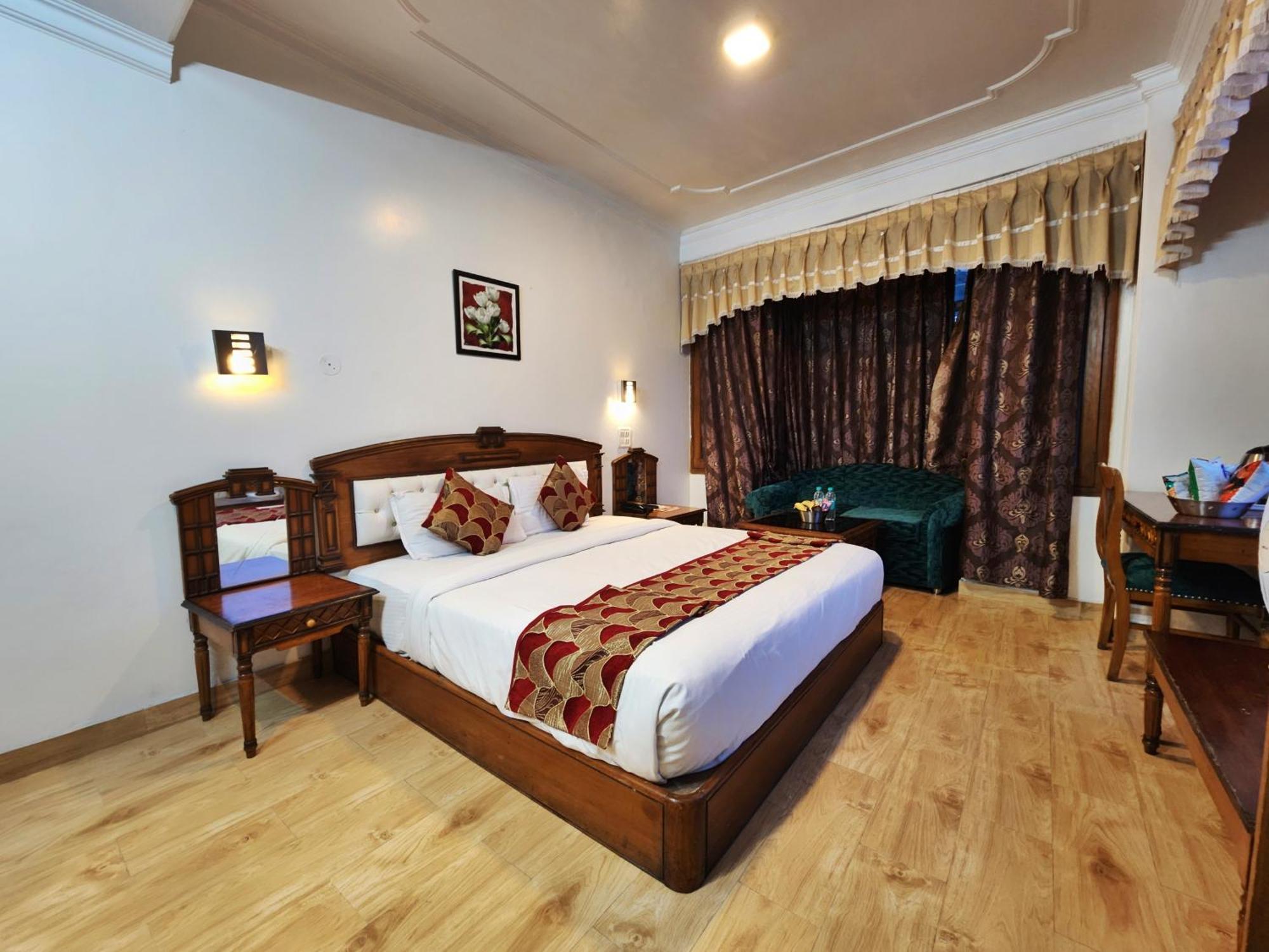 Hotel Surya Шимла Экстерьер фото
