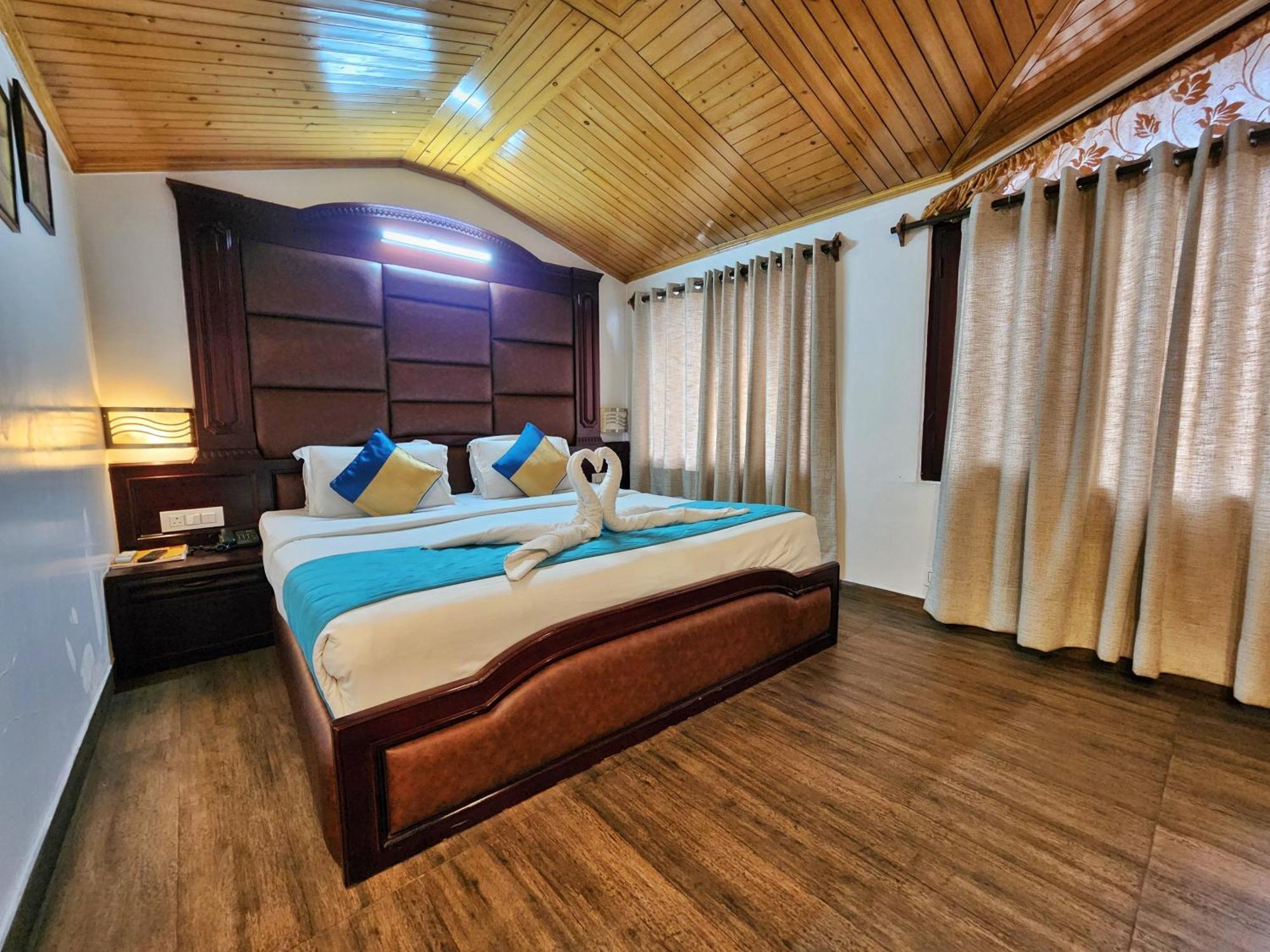 Hotel Surya Шимла Экстерьер фото