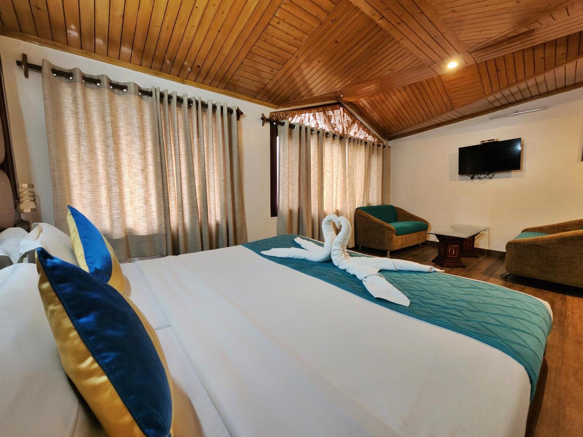 Hotel Surya Шимла Экстерьер фото