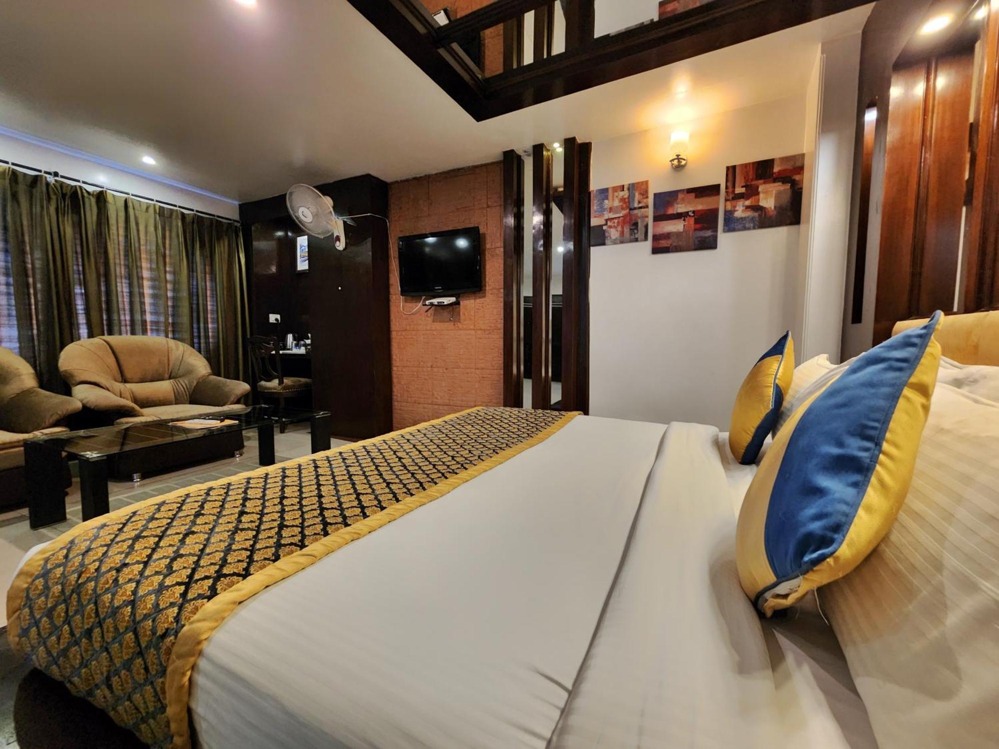 Hotel Surya Шимла Экстерьер фото