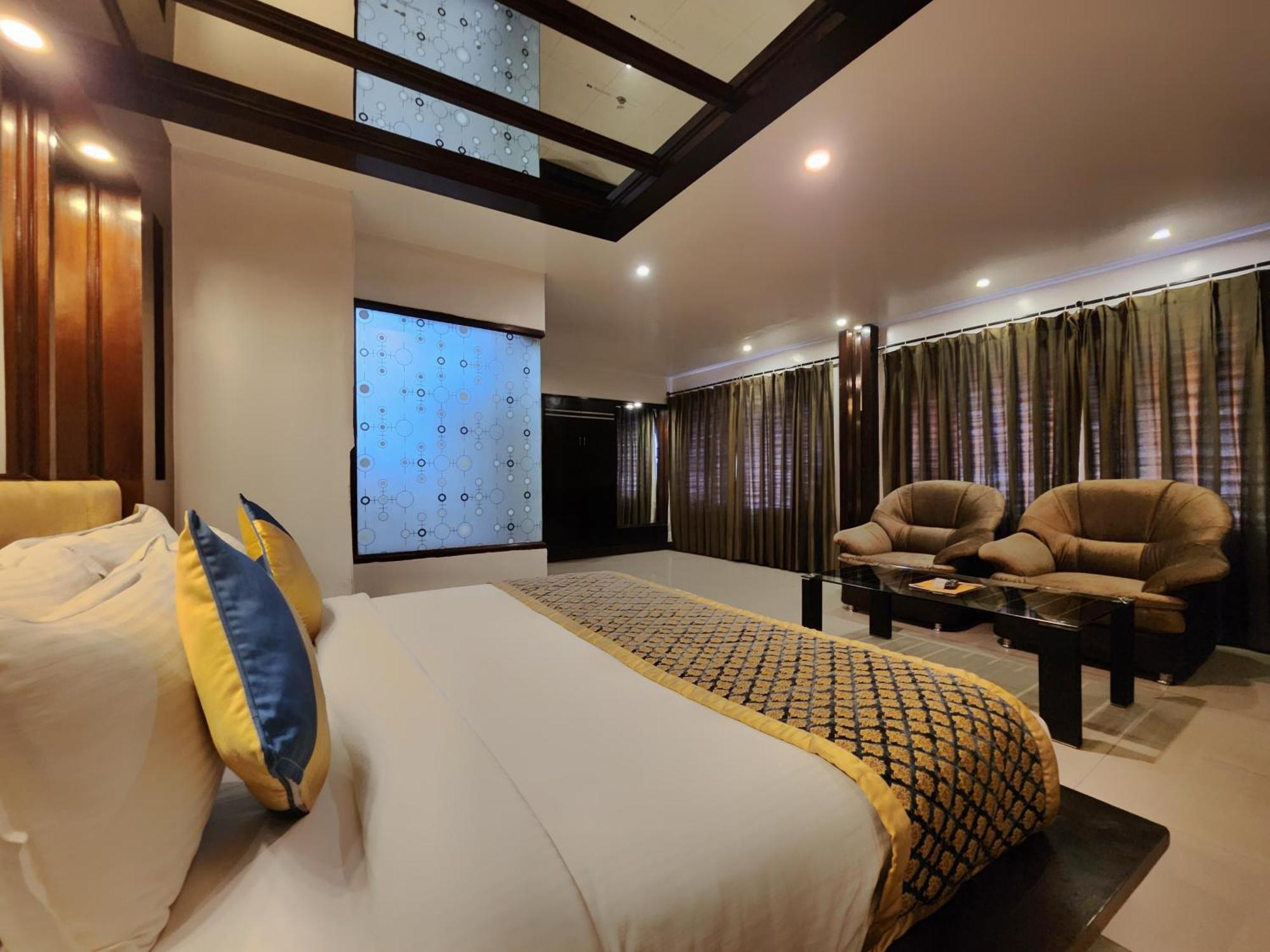 Hotel Surya Шимла Экстерьер фото