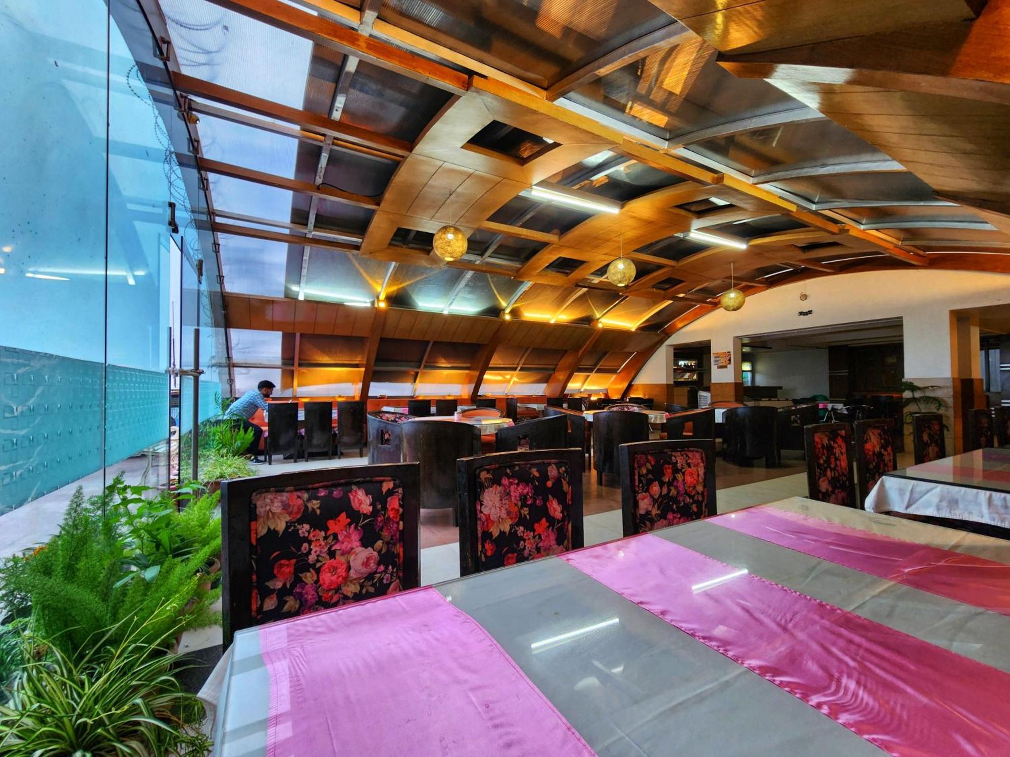 Hotel Surya Шимла Экстерьер фото